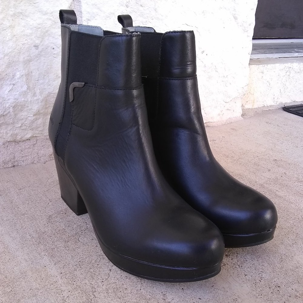 Size 9 Jambu Summit Black Leather Platform Pull On Stretch Ankle Boots